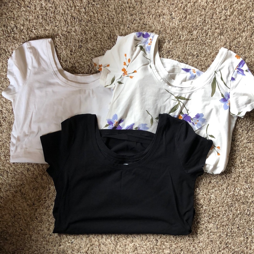Lot of 3 Sz S Old Navy Maternity Scoop Neck Tees